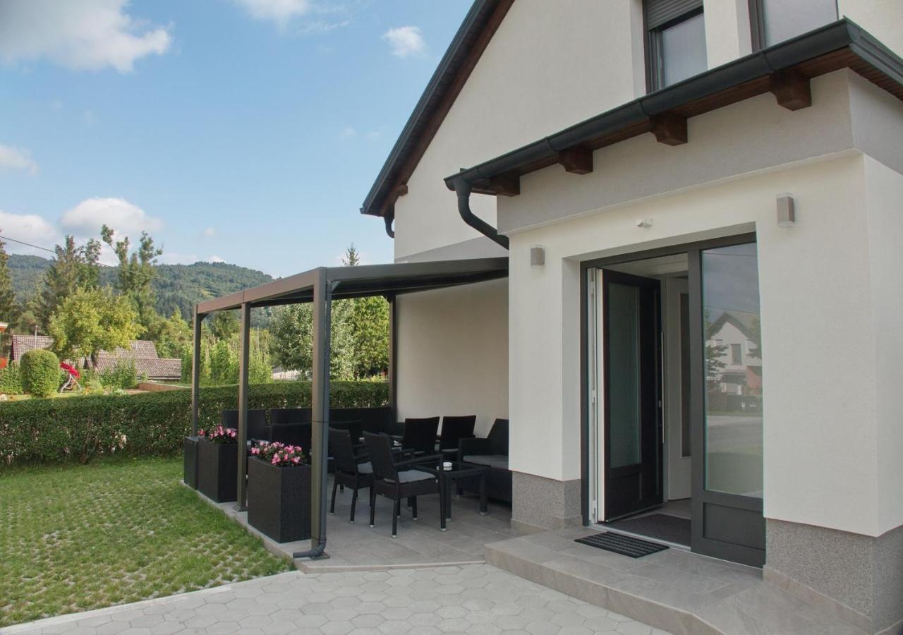 Apartmaji Anita Begunje pri Cerknici ภายนอก รูปภาพ