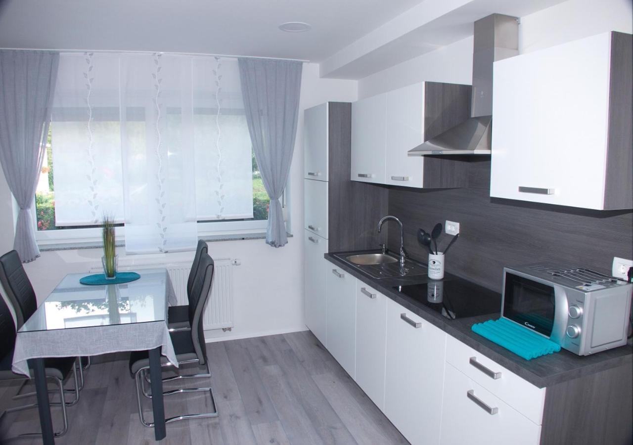 Apartmaji Anita Begunje pri Cerknici ภายนอก รูปภาพ